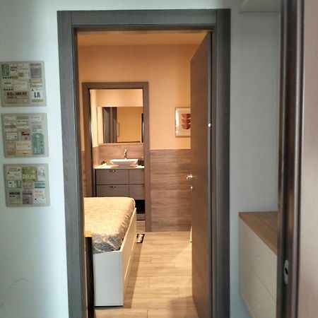 Crisa Apartment Parma Bagian luar foto