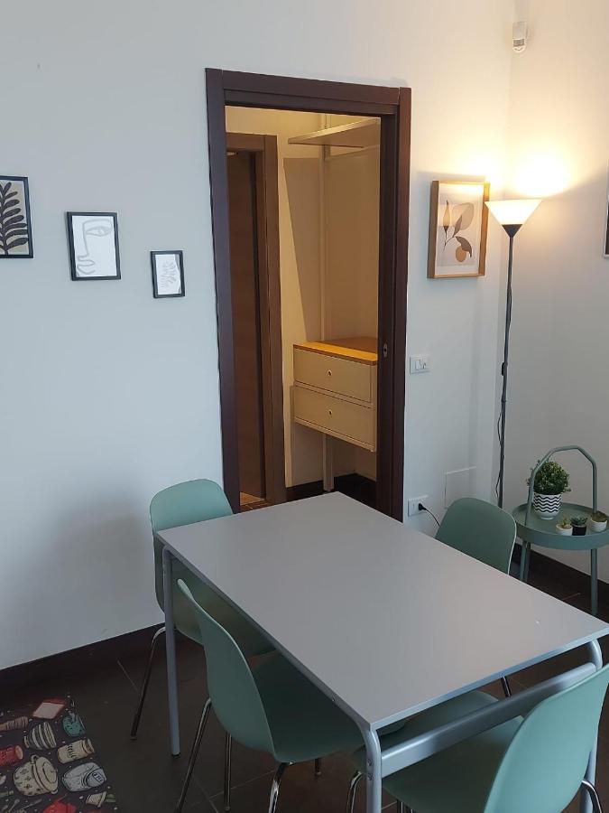 Crisa Apartment Parma Bagian luar foto